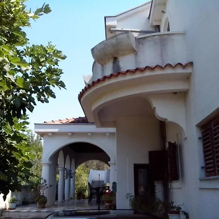 Longin Lamljana Apartment Kali